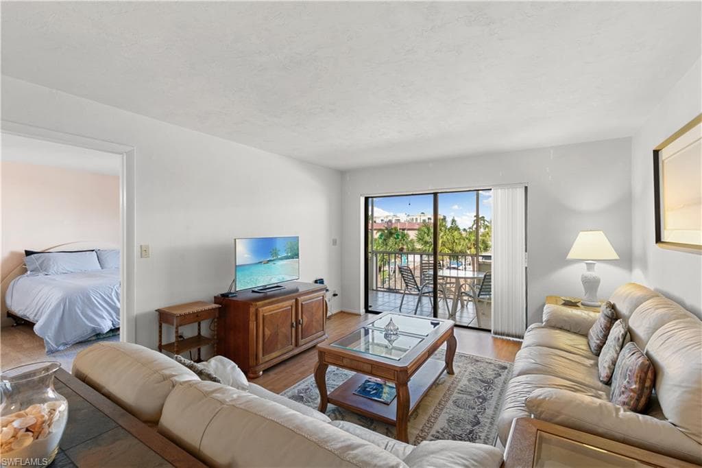 1041 Swallow Ave 303, Marco Island, FL 34145-3