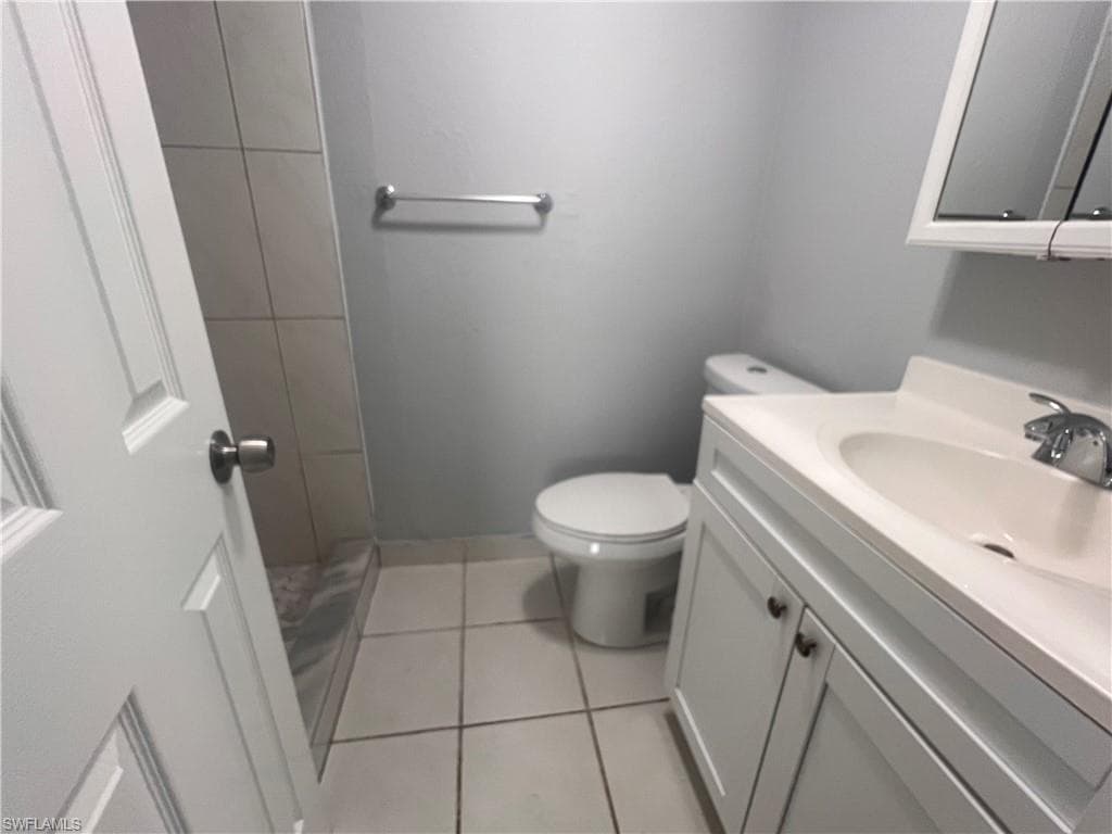 4601 Bayshore Dr A1, Naples, FL 34112-9