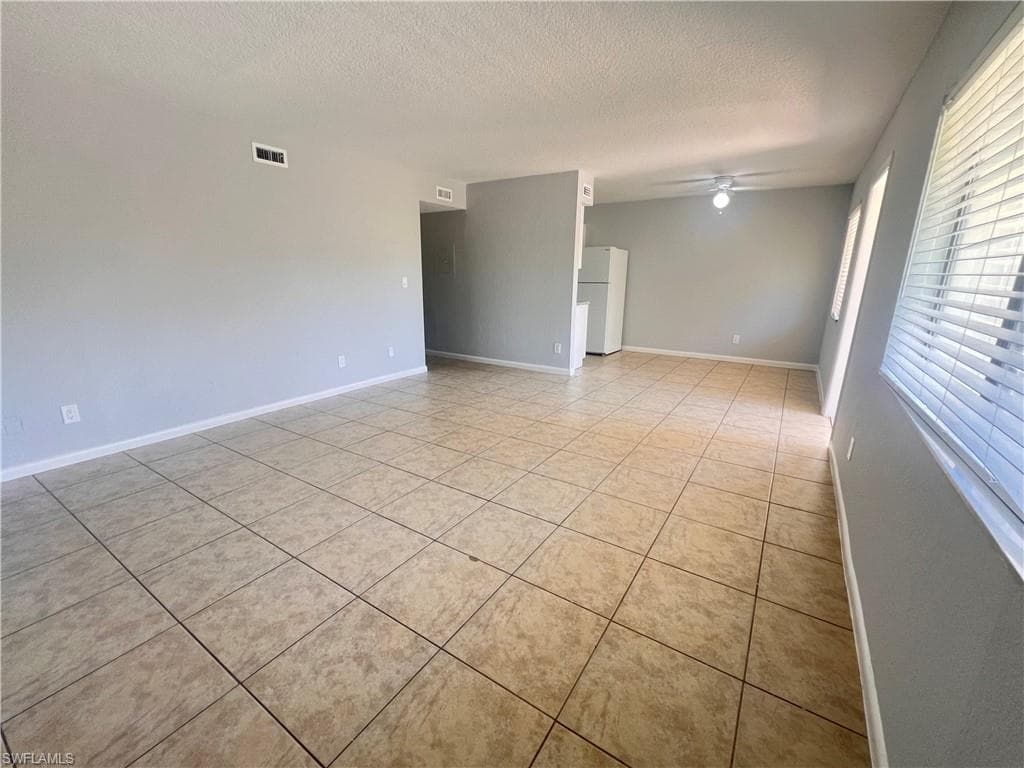 4601 Bayshore Dr A1, Naples, FL 34112-2