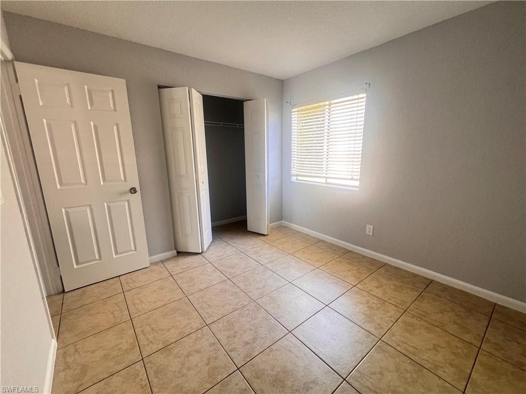 4601 Bayshore Dr A1, Naples, FL 34112-7