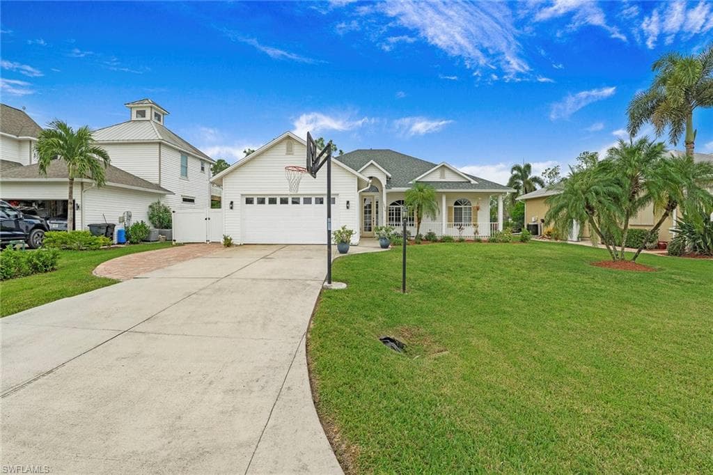 10670 Ankeny Ln, Bonita Springs, FL 34135-2