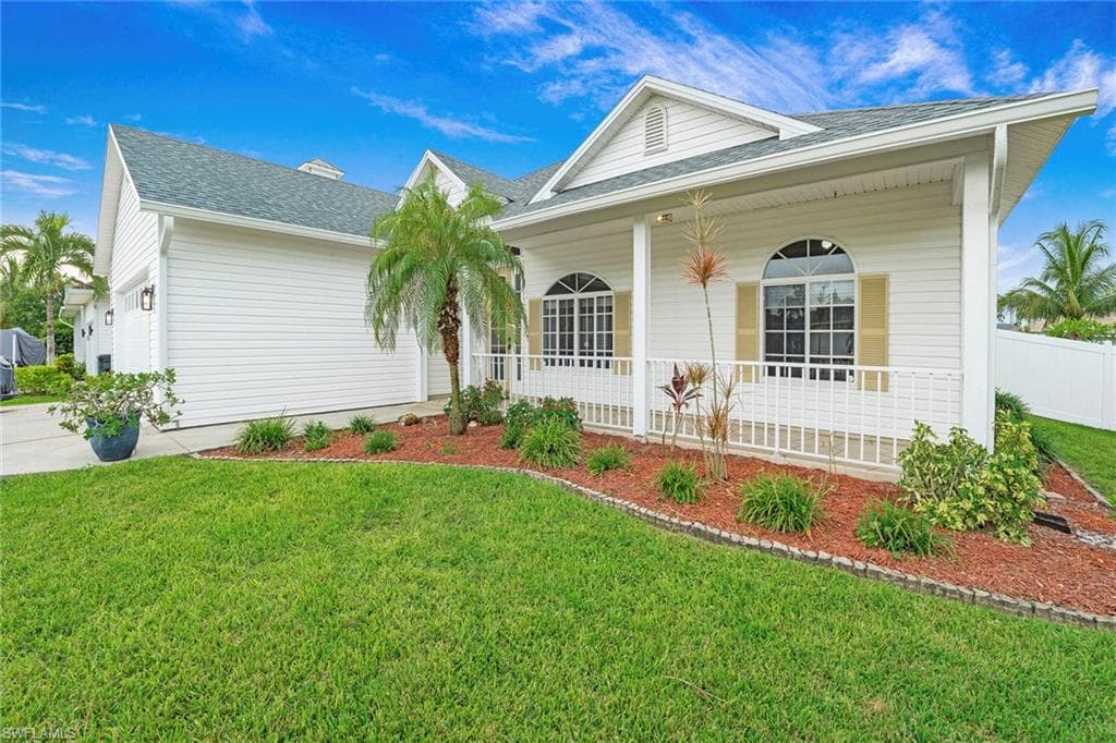 10670 Ankeny Ln, Bonita Springs, FL 34135-3