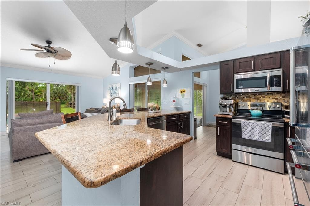 1333 20th Ave NE, Naples, FL 34120-10