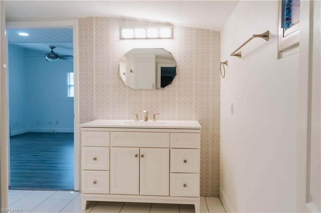 174 2nd St, Bonita Springs, FL 34134-30