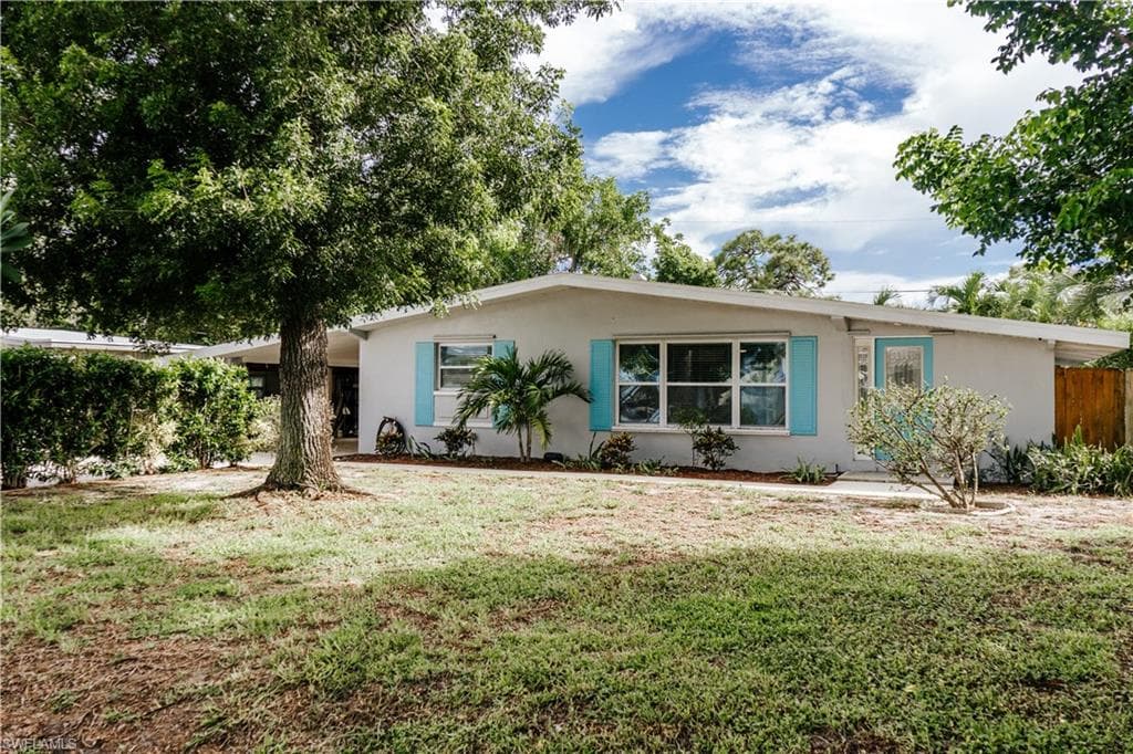 174 2nd St, Bonita Springs, FL 34134-2