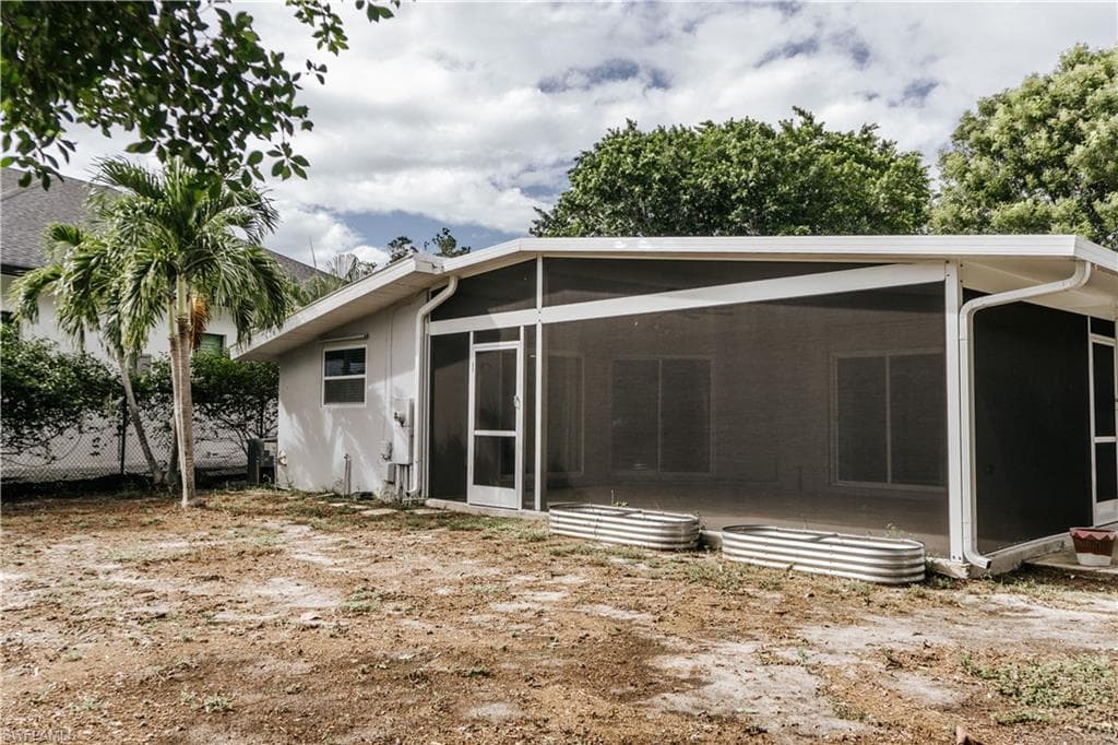 174 2nd St, Bonita Springs, FL 34134-46