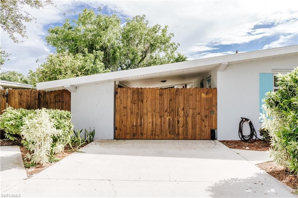 174 2nd St, Bonita Springs, FL 34134-4