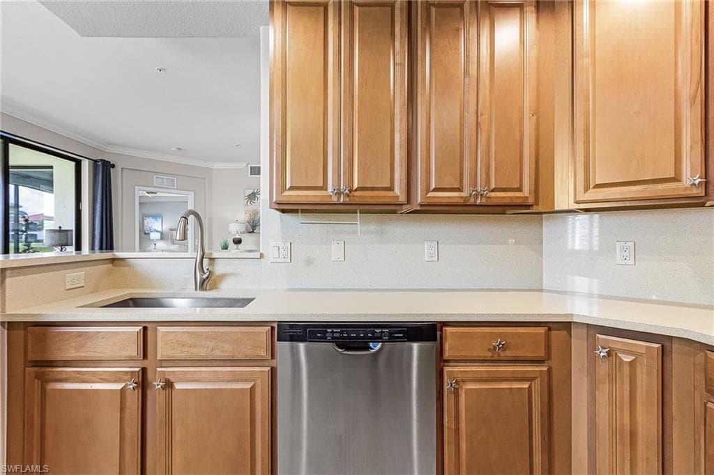 3163 Serena Ln 101, Naples, FL 34114-9