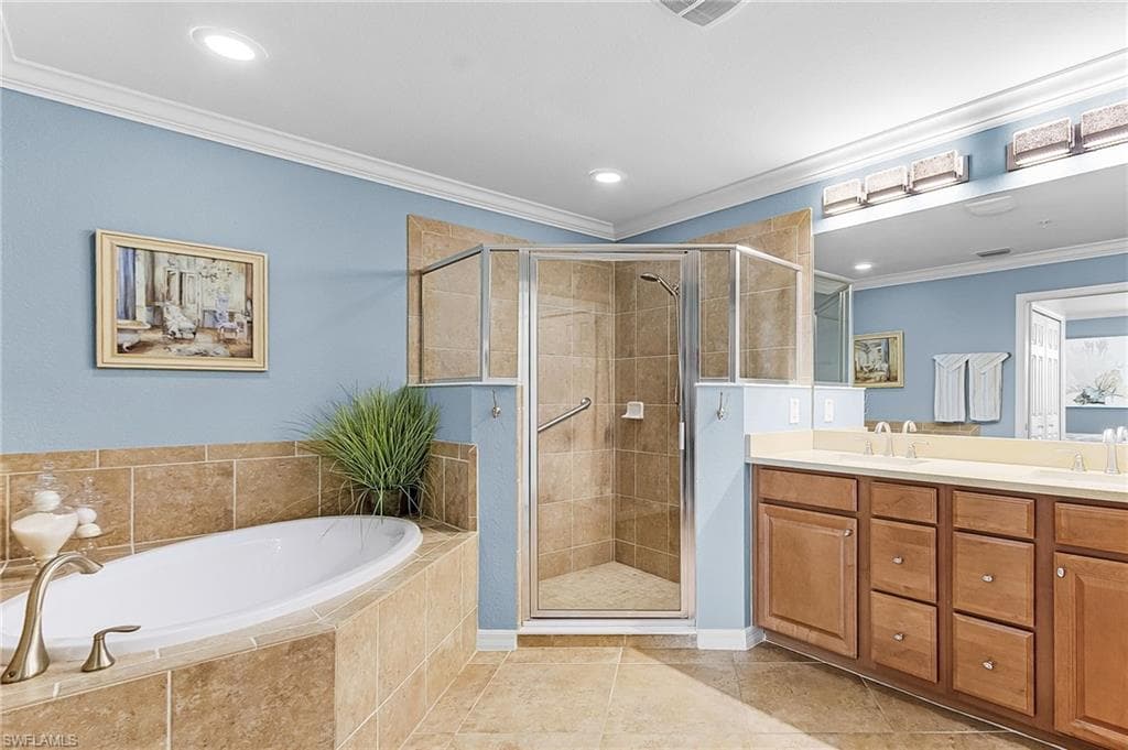 3163 Serena Ln 101, Naples, FL 34114-16