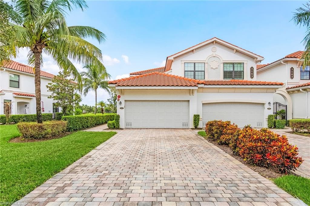 3163 Serena Ln 101, Naples, FL 34114-1