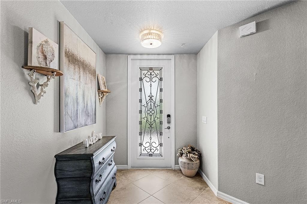3163 Serena Ln 101, Naples, FL 34114-4