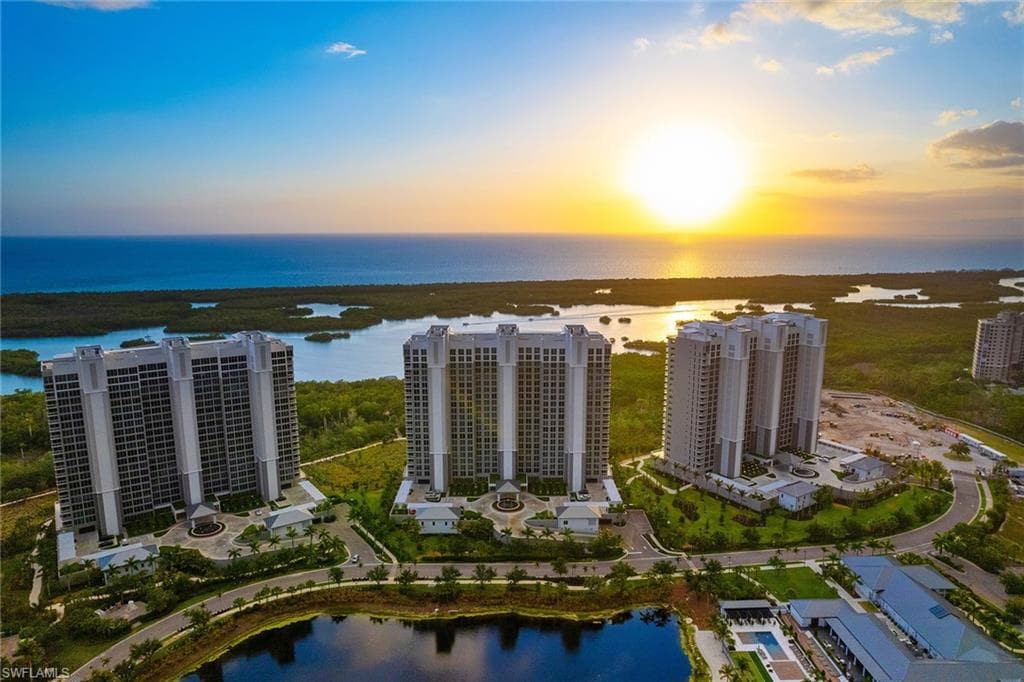 13935 Old Coast Rd 305, Naples, FL 34110-2