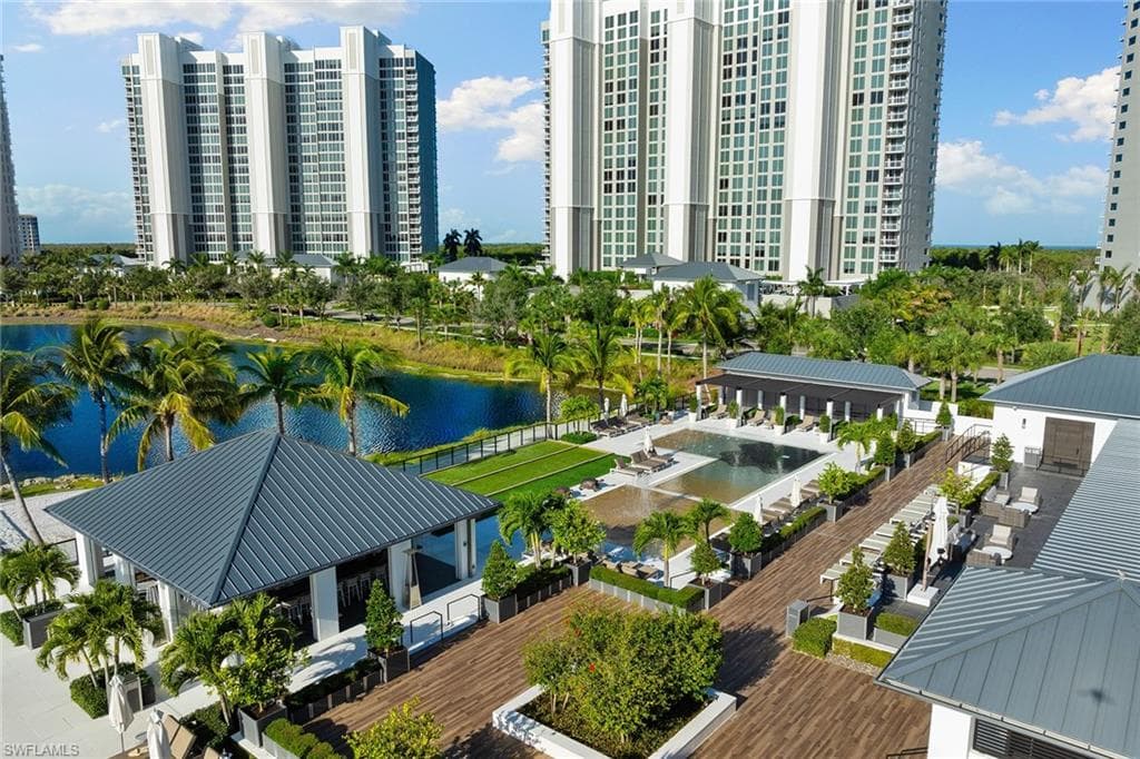 13935 Old Coast Rd 305, Naples, FL 34110-40