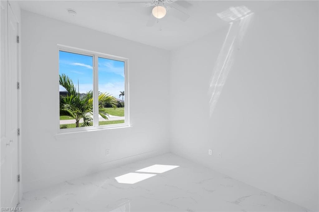 3923 38th St, Cape Coral, FL 33993-26