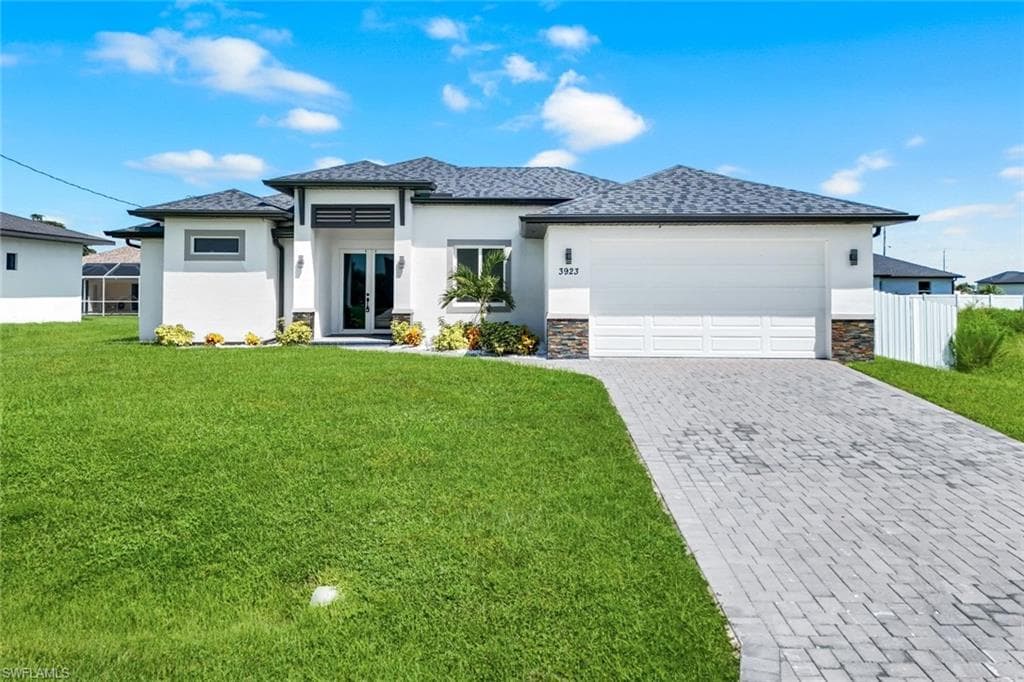 3923 38th St, Cape Coral, FL 33993-1