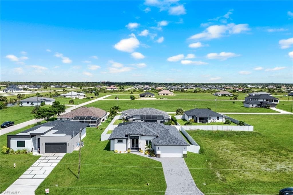 3923 38th St, Cape Coral, FL 33993-36