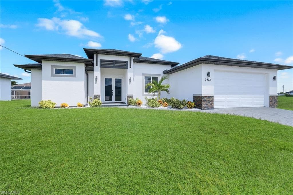 3923 38th St, Cape Coral, FL 33993-2