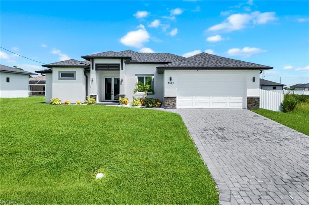 3923 38th St, Cape Coral, FL 33993-3