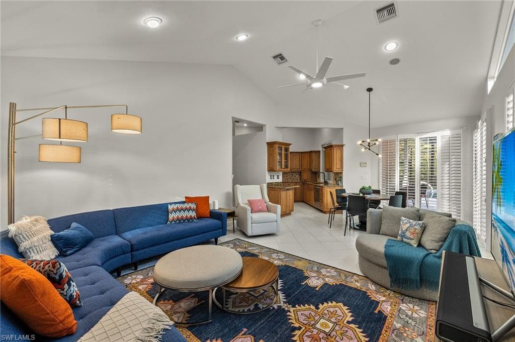 812 Arrowhead Ln, Naples, FL 34108-9