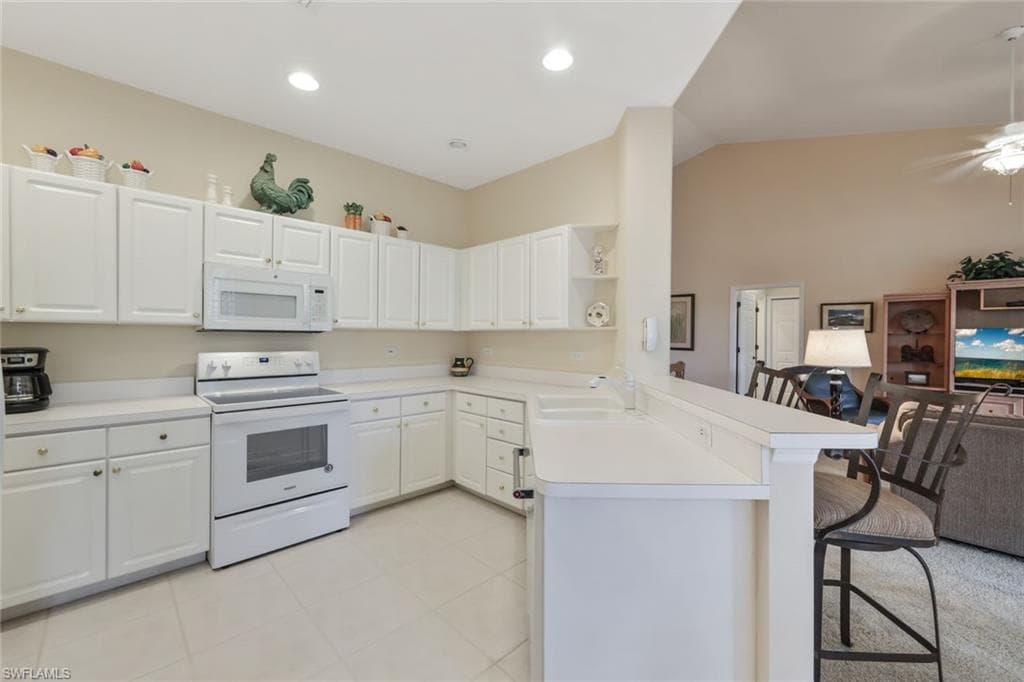 8545 Danbury Blvd 204, Naples, FL 34120-9