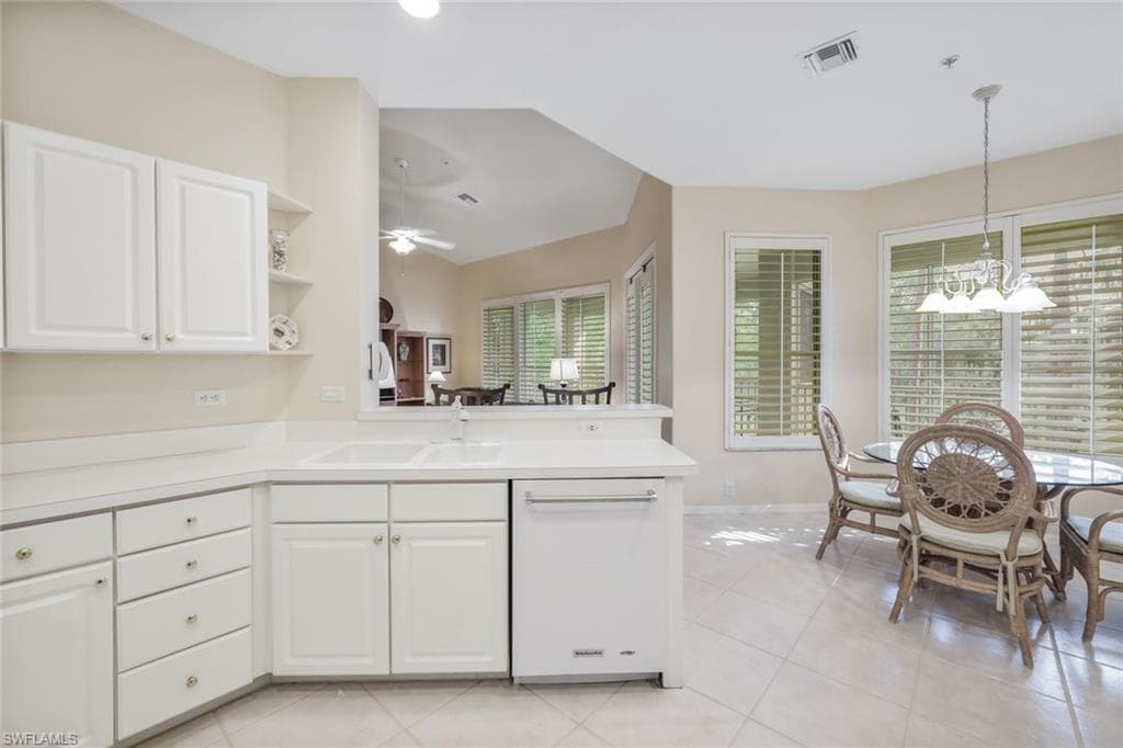 8545 Danbury Blvd 204, Naples, FL 34120-10