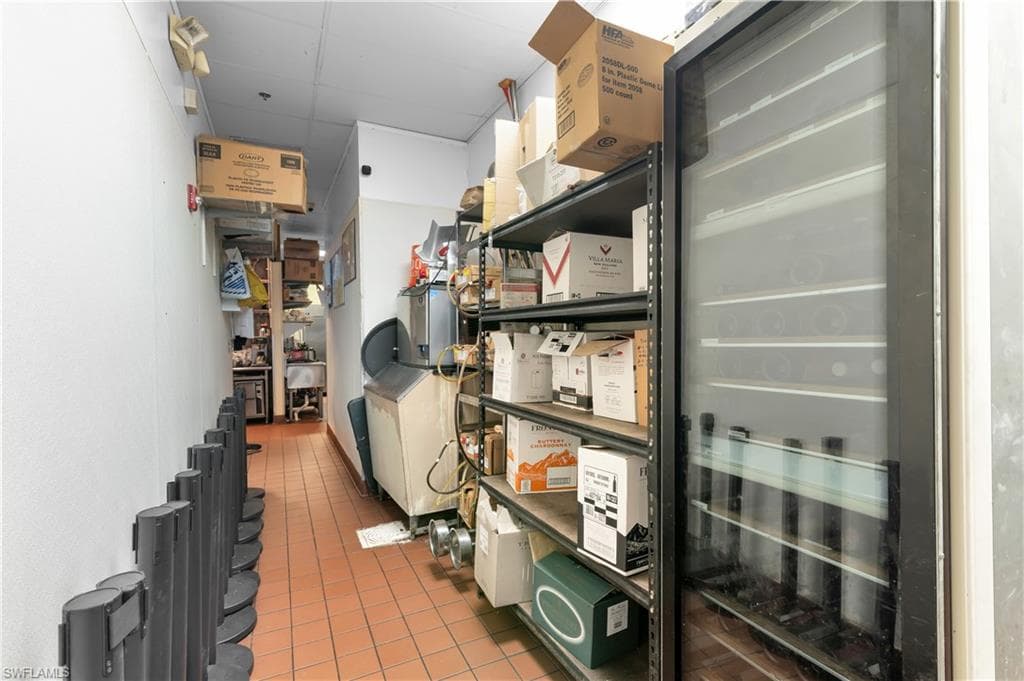 15215 Collier Blvd Collier Blvd 324-325, Naples, FL 34119-20