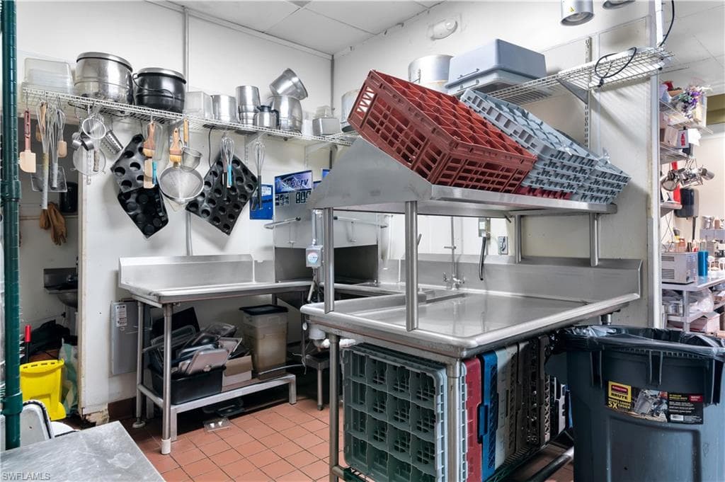 15215 Collier Blvd Collier Blvd 324-325, Naples, FL 34119-21