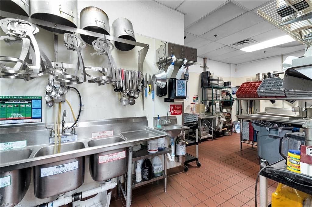 15215 Collier Blvd Collier Blvd 324-325, Naples, FL 34119-29