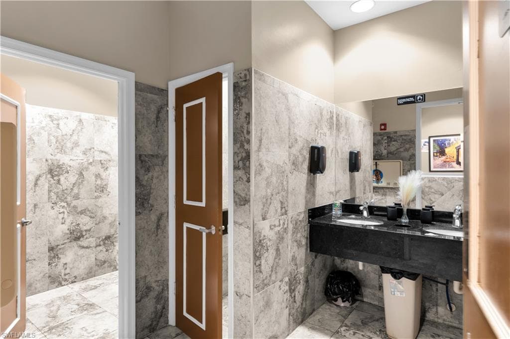 15215 Collier Blvd Collier Blvd 324-325, Naples, FL 34119-32