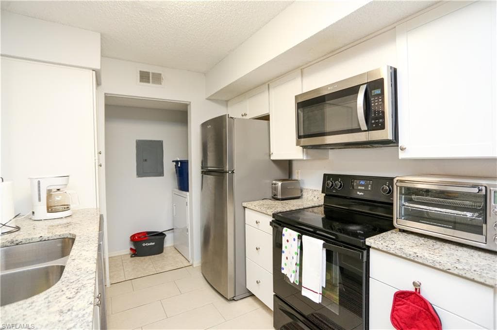 2214 Arbour Walk Cir 2012, Naples, FL 34109-6