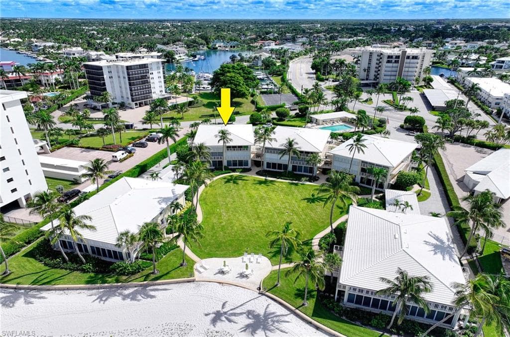 2151 Gulf Shore Blvd N 204, Naples, FL 34102-26