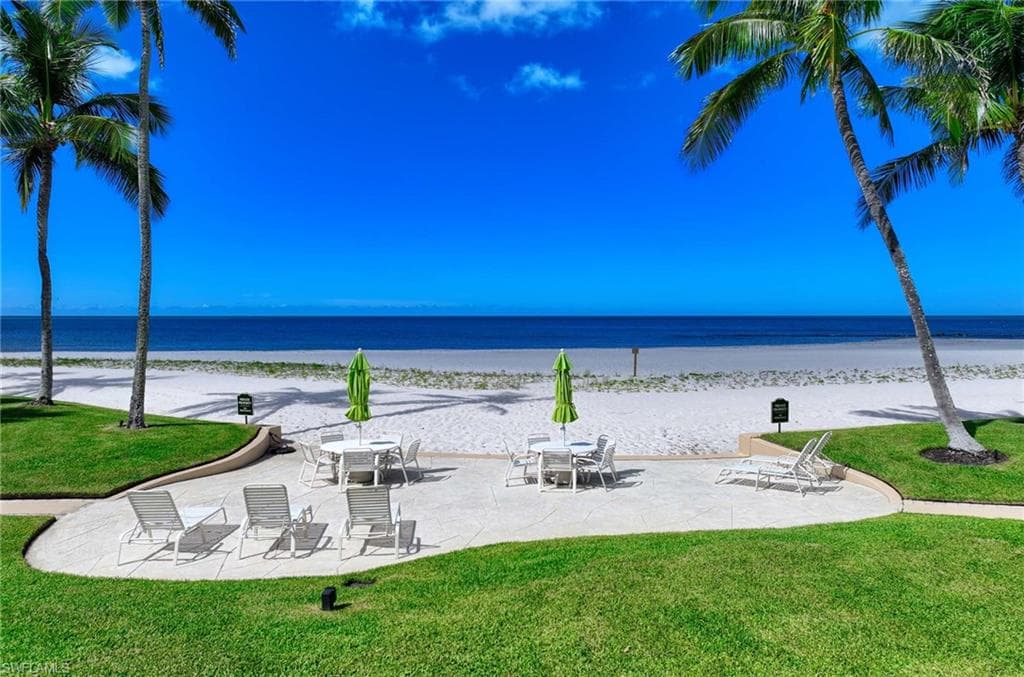 2151 Gulf Shore Blvd N 204, Naples, FL 34102-27