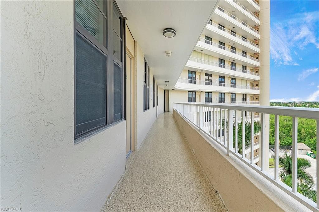 380 Seaview Ct 805, Marco Island, FL 34145-2