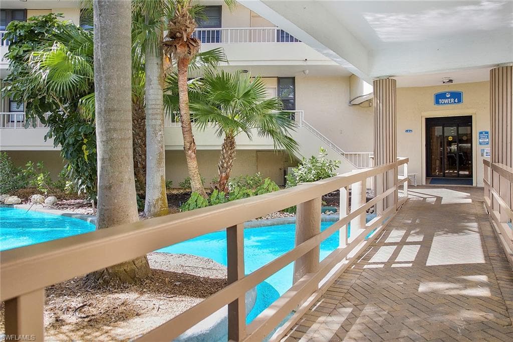 380 Seaview Ct 805, Marco Island, FL 34145-45