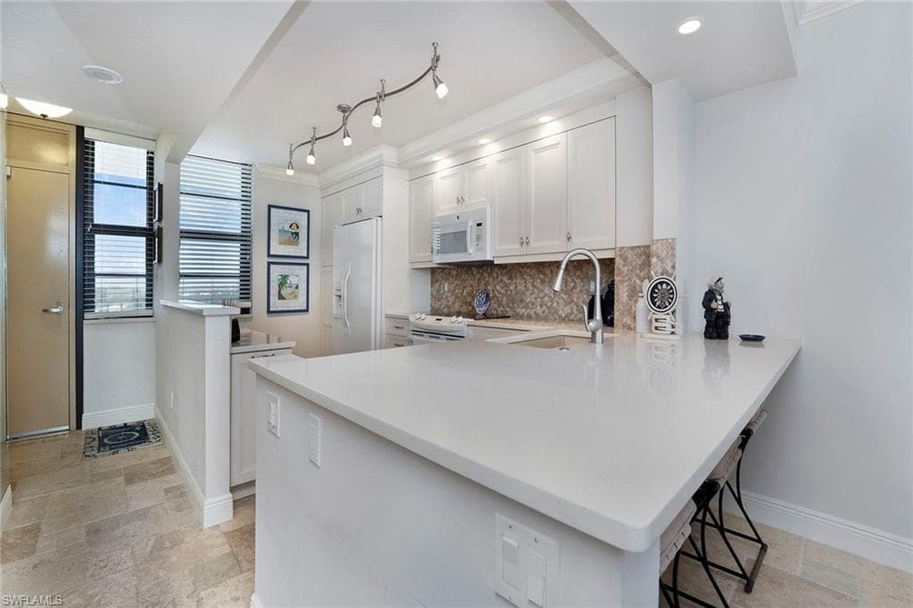 380 Seaview Ct 805, Marco Island, FL 34145-3