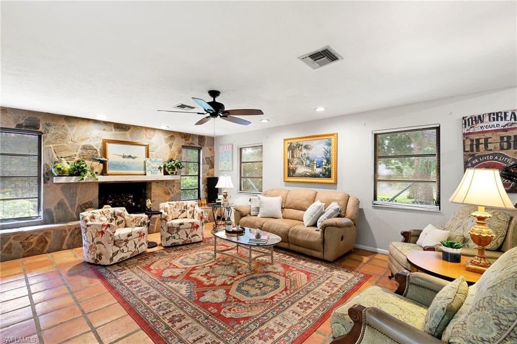 431 Widgeon Pt, Naples, FL 34105-10