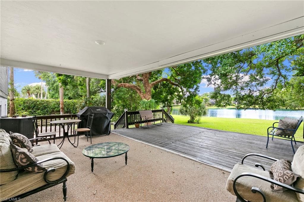431 Widgeon Pt, Naples, FL 34105-18