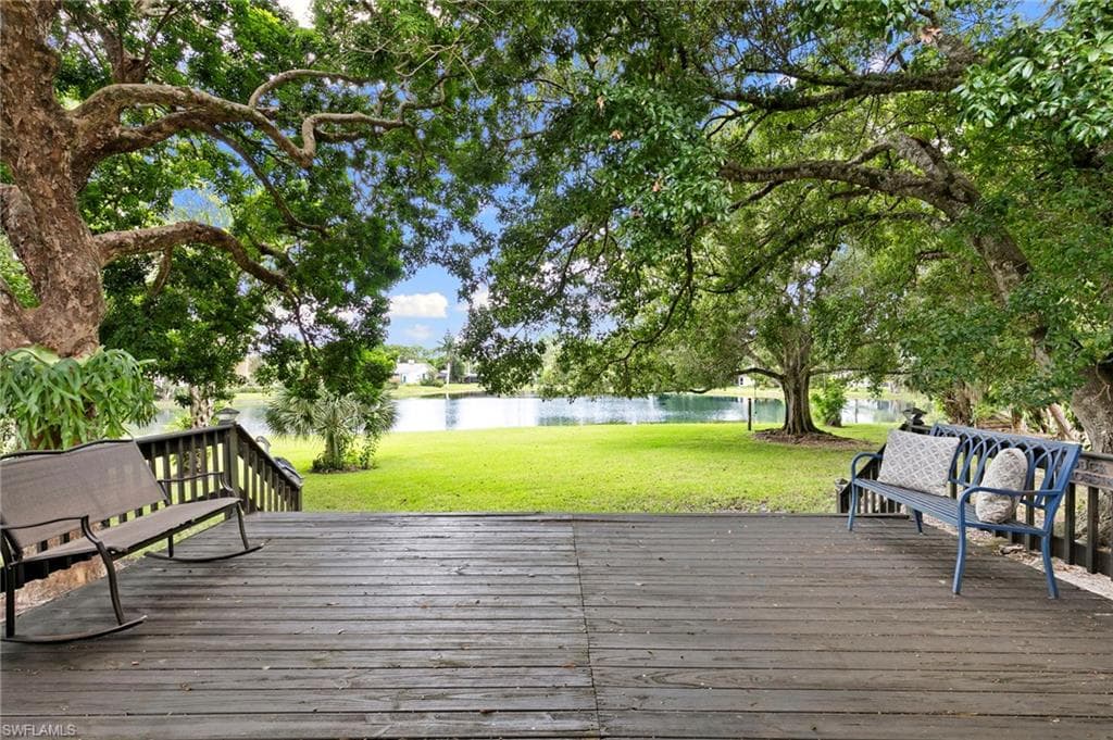 431 Widgeon Pt, Naples, FL 34105-19