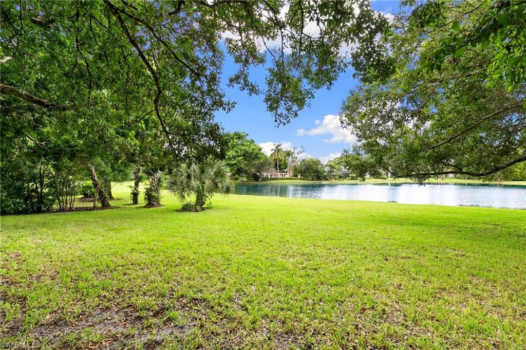 431 Widgeon Pt, Naples, FL 34105-22