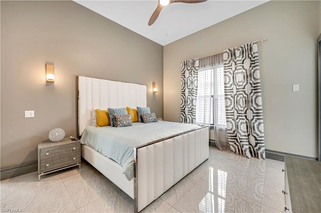 836 Miramar Ct, Cape Coral, FL 33904-25