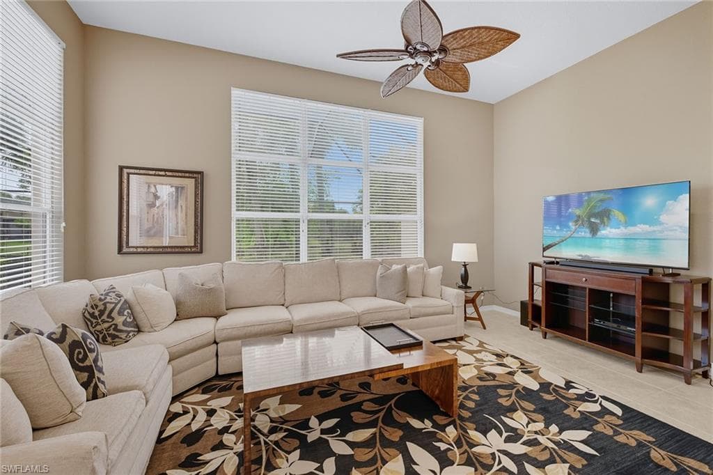 8582 Pepper Tree Way, Naples, FL 34114-9