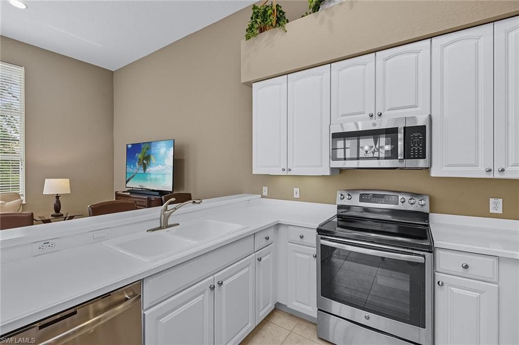 8582 Pepper Tree Way, Naples, FL 34114-11