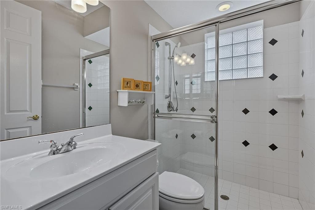 8582 Pepper Tree Way, Naples, FL 34114-20