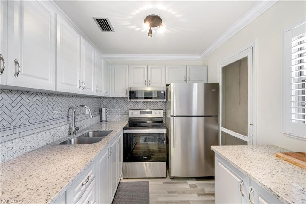 1010 Tropic Ter, North Fort Myers, FL 33903-3