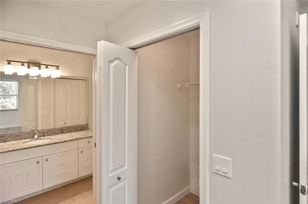 3830 Sawgrass Way 2914, Naples, FL 34112-21