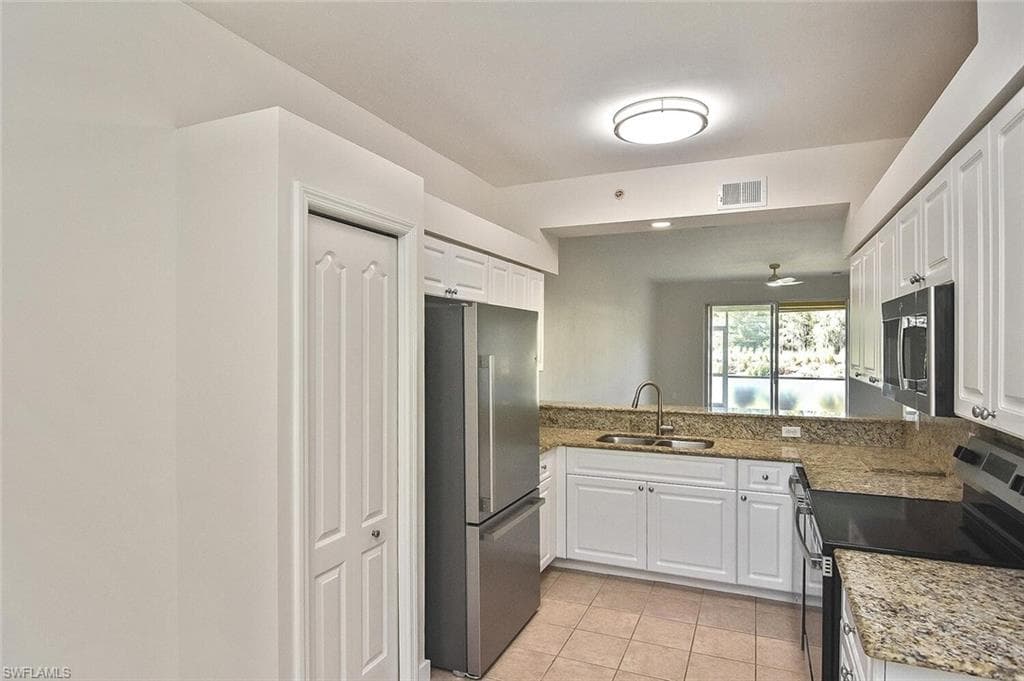 3830 Sawgrass Way 2914, Naples, FL 34112-32