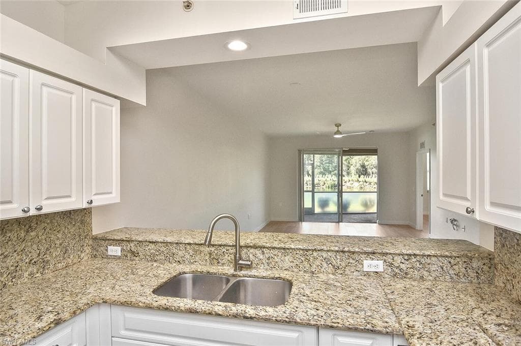3830 Sawgrass Way 2914, Naples, FL 34112-35