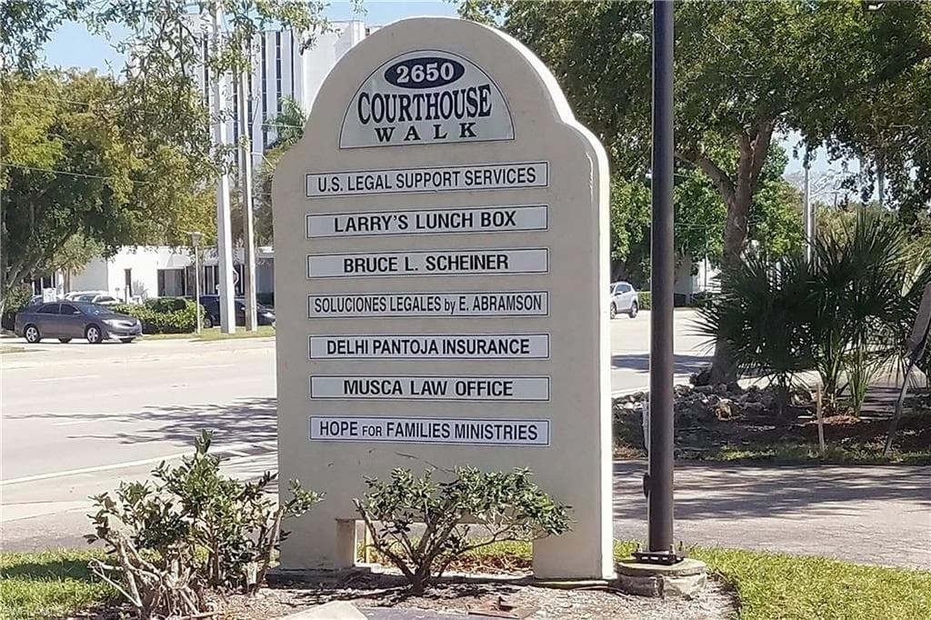 2650 Airport Rd S H, Naples, FL 34112-3