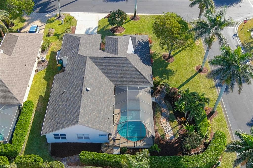 1015 Tivoli Ln, Naples, FL 34104-30