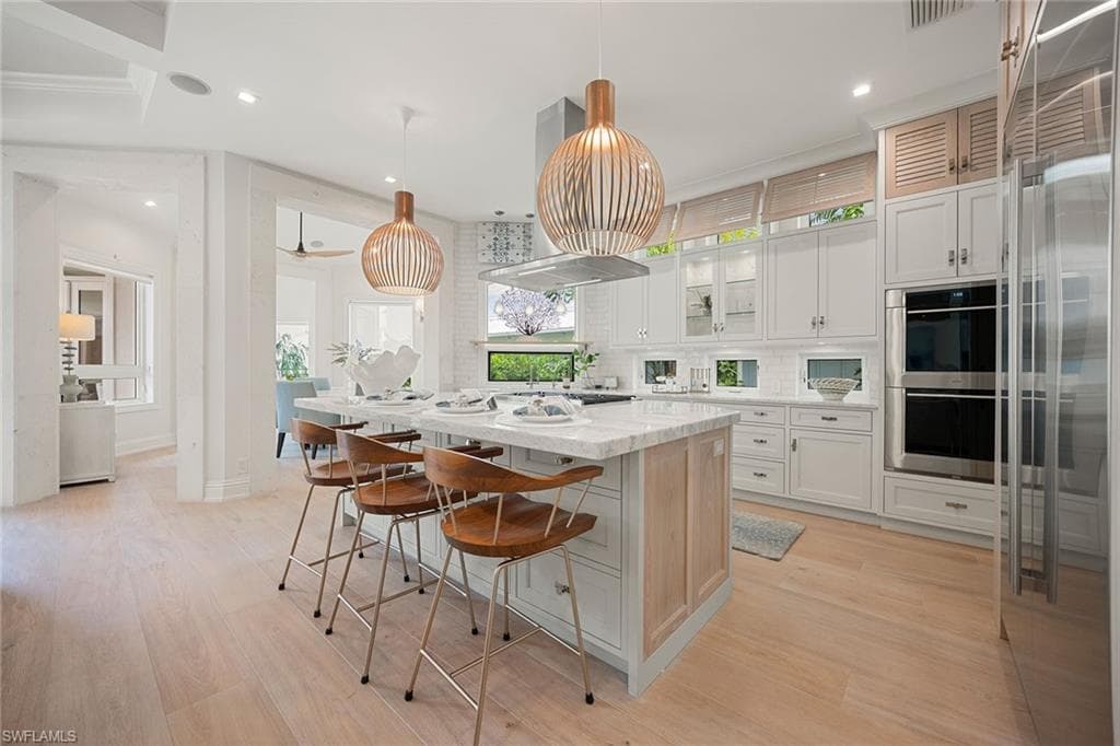 429 14th Ave S, Naples, FL 34102-13